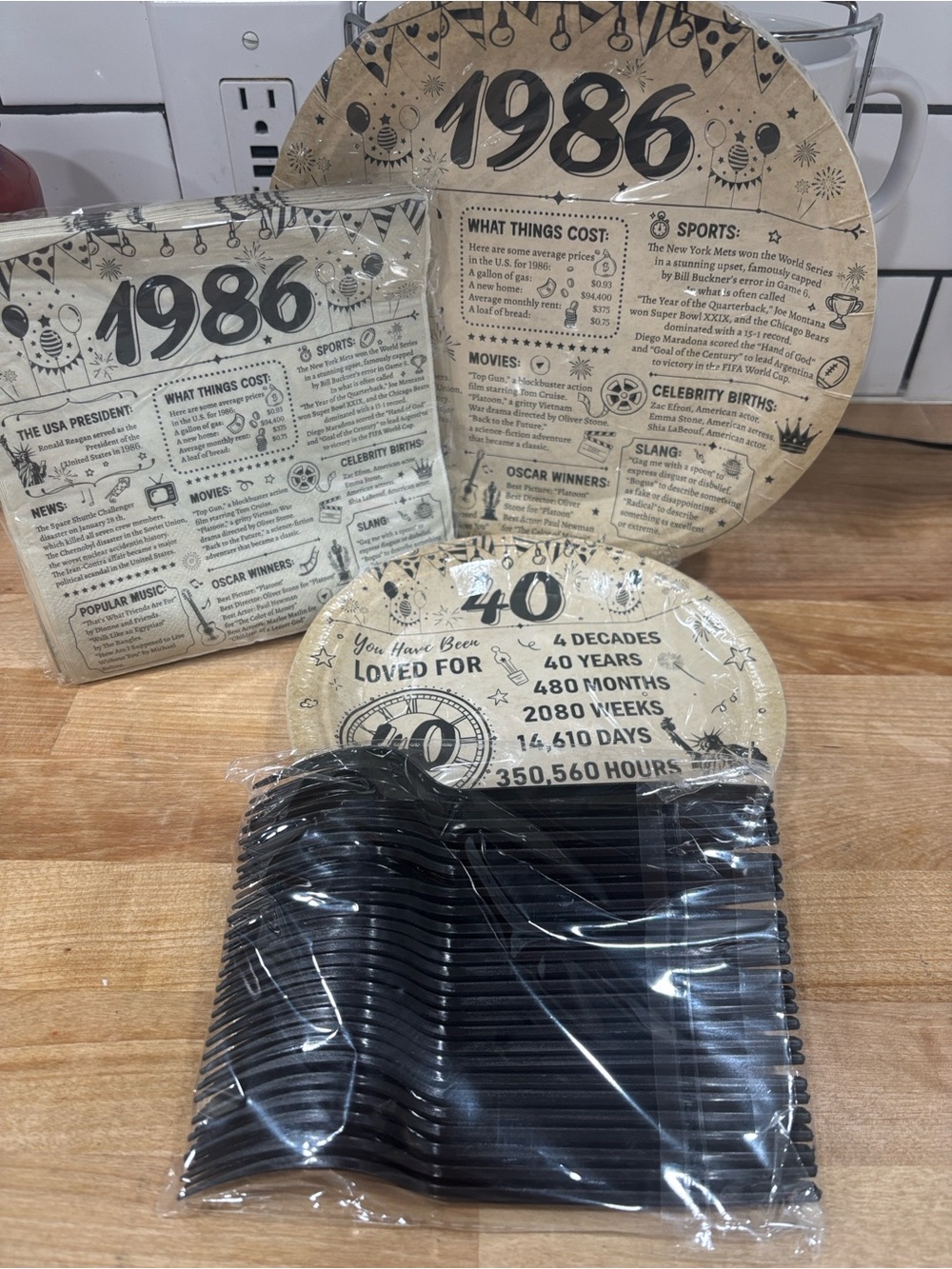 1986 Themed 40th Birthday Party Plate Set - Beige and Black